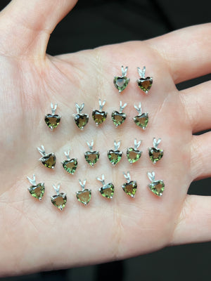 💚BB faceted moldavite heart neckalces 💚