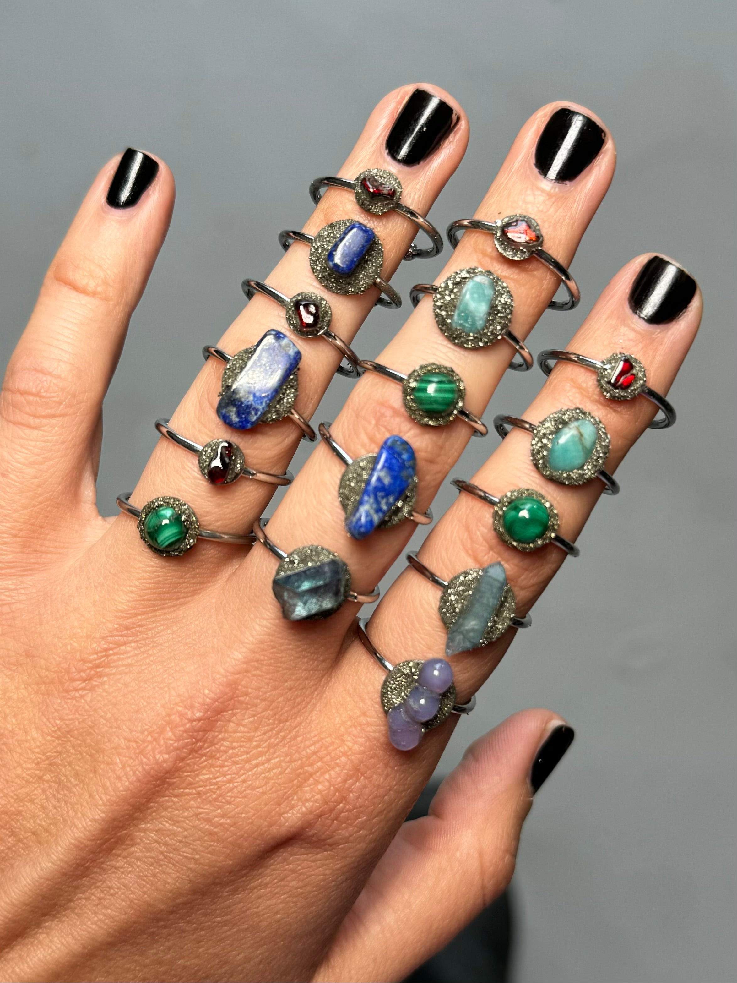 ✨Mystery crystal ring✨