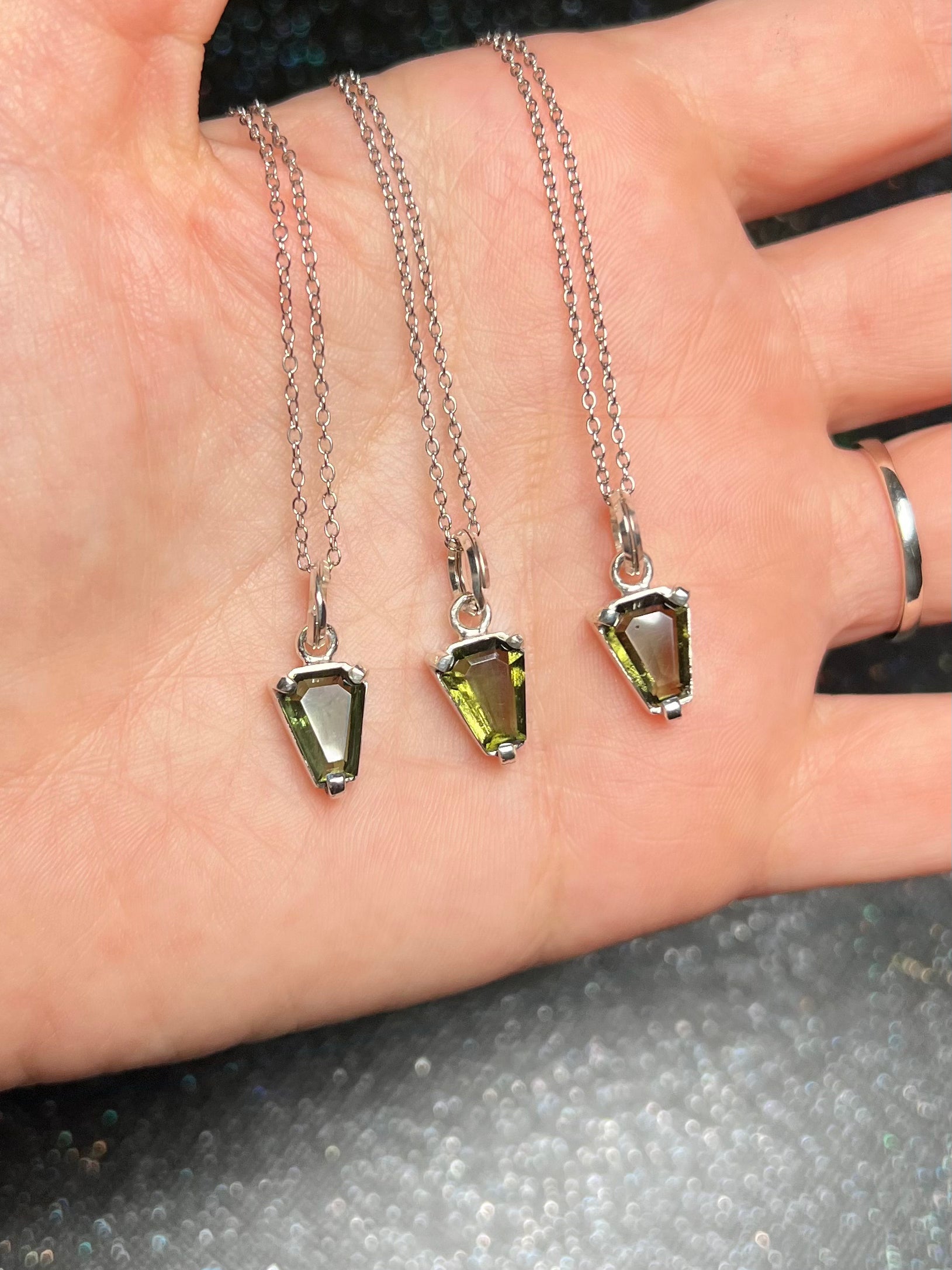 ⚰️ Faceted moldavite coffin necklace ⚰️